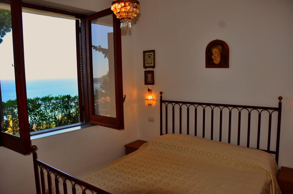 Villa Laura Sea View Apartments Santa Maria di Castellabate Eksteriør bilde