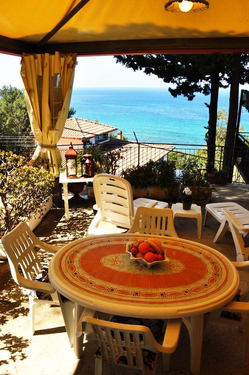 Villa Laura Sea View Apartments Santa Maria di Castellabate Eksteriør bilde