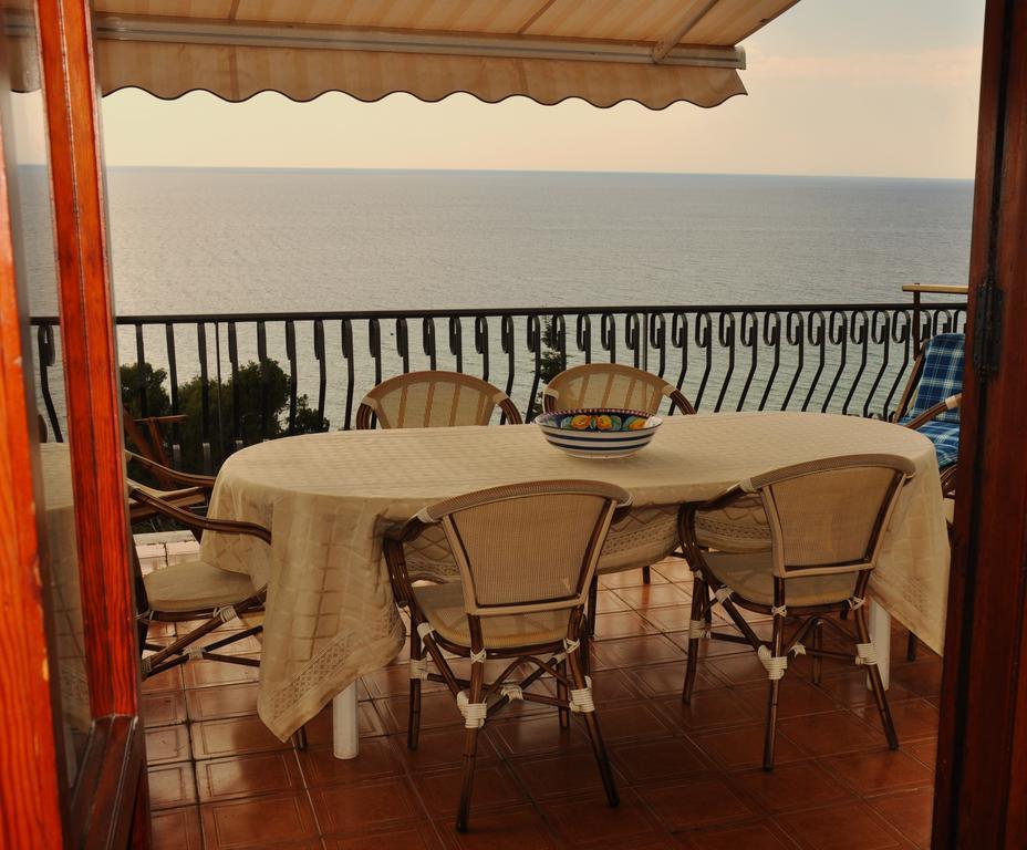 Villa Laura Sea View Apartments Santa Maria di Castellabate Eksteriør bilde