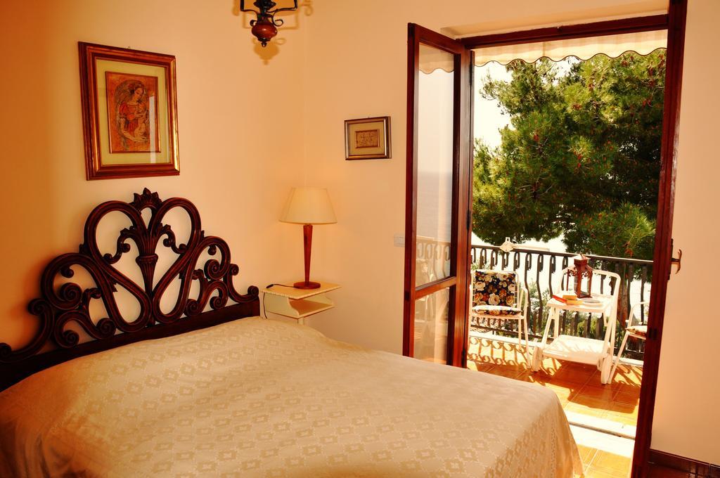 Villa Laura Sea View Apartments Santa Maria di Castellabate Eksteriør bilde