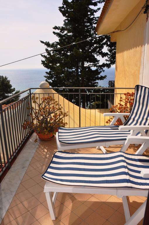 Villa Laura Sea View Apartments Santa Maria di Castellabate Eksteriør bilde