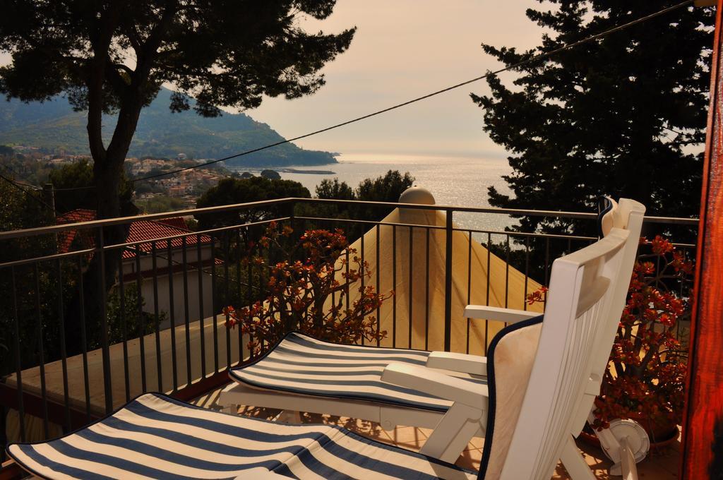 Villa Laura Sea View Apartments Santa Maria di Castellabate Eksteriør bilde