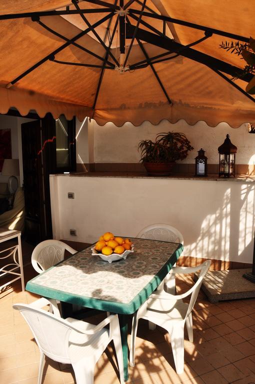 Villa Laura Sea View Apartments Santa Maria di Castellabate Eksteriør bilde