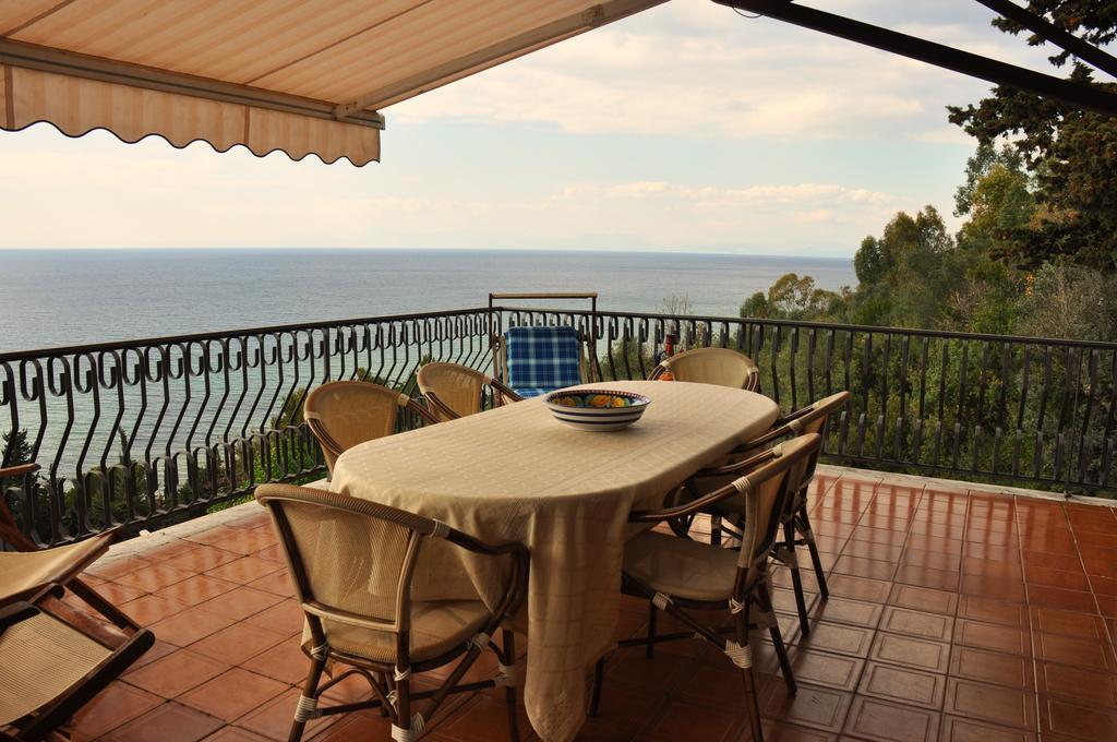 Villa Laura Sea View Apartments Santa Maria di Castellabate Eksteriør bilde